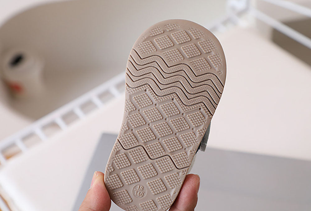 Barnsneakers med Björnspänne